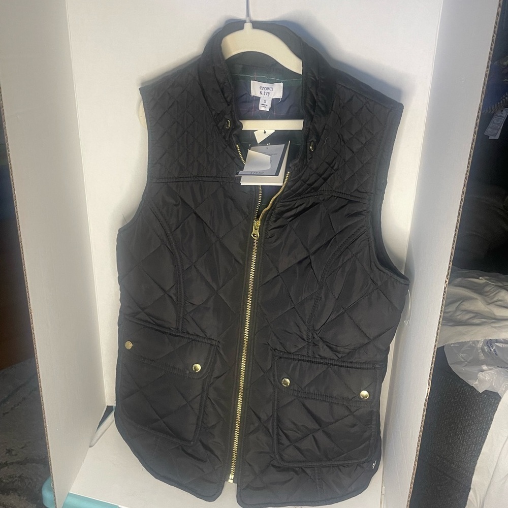 Crown Ivy puff jacket brand new with tag
